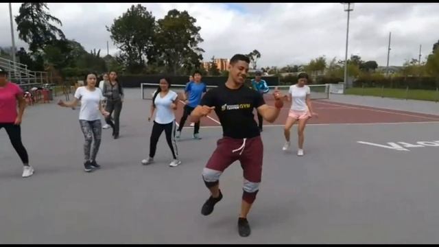 Shawn Mendes, Camila Cabello - Señorita, Bachata / Zumba смотреть онлайн