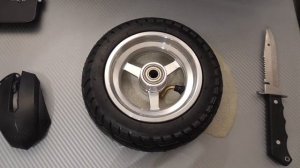 Заднее надувное колесо 8x2.00-5 бескамерное на электросамокат s3 (Aovo, Kugoo, Jintech и т.п.)