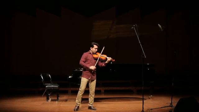 Amin Ghafari plays J.S.Bach Gigue from Partita No 2 Live in a Concert смотреть онлайн