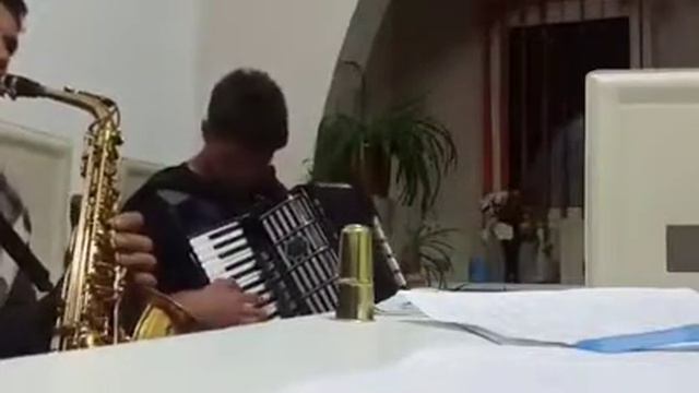 Repetitii 2saxafoane-acordeon, acordeon weltmeister supita 5 смотреть онлайн