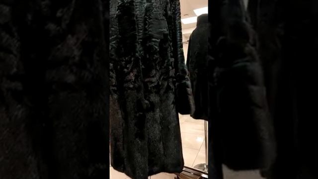 Шуба из афганского каракуля с отделкой норка