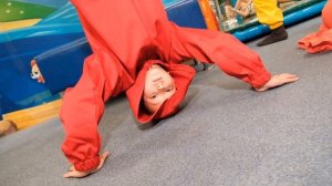 Квест Амонг Ас Замания