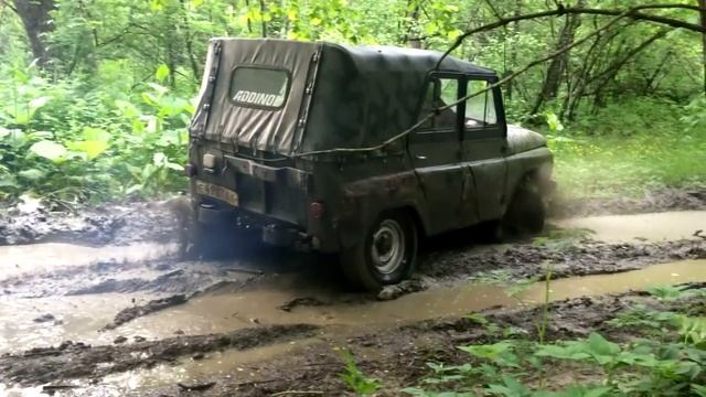 Военные мосты дают преимущество. Неподготовленный УАЗ #1 смотреть онлайн
