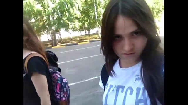 Гуляла с друзьями) смотреть онлайн