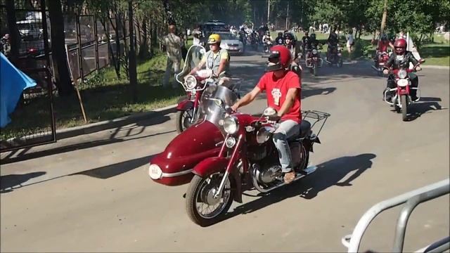 Парад-проезд ретро мотоциклов Кола Часу 2015 смотреть онлайн