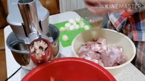 Вкусный фарш из курицы и свинины