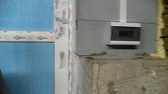 Монтаж открытой электрической проводки.