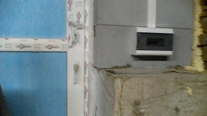 Монтаж открытой электрической проводки.