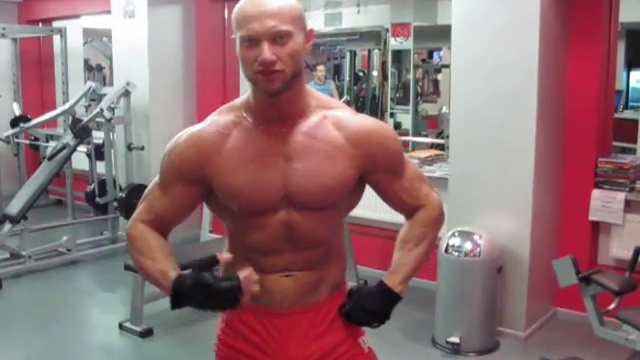 Как выполнять подъемы корпуса с отягощением за головой смотреть онлайн