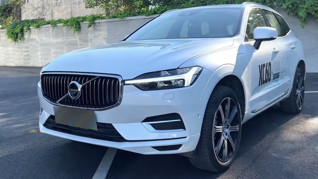 2022 Volvo XC60 T8 Recharge смотреть онлайн