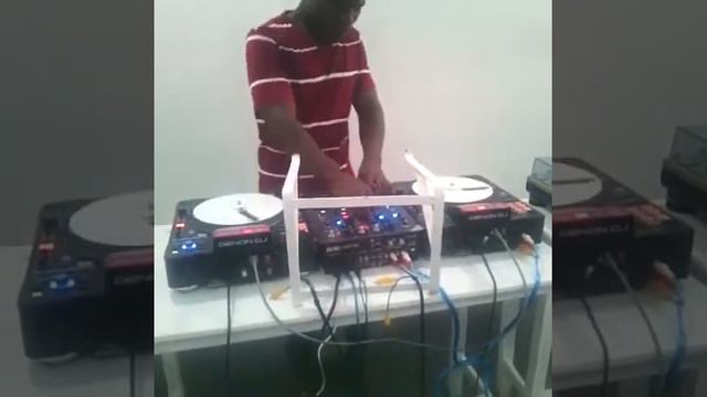 #djellyking #tbt 2018#simbascratchaccademy# Denon 3900 Vs mixer rane 60 смотреть онлайн