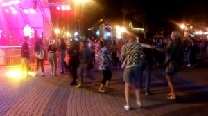 125.Незабудка. Дискотека, танцевать танцы в парке горького Харькова.
