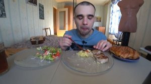 МУКБАНГ ПЮРЕ С КОТЛЕТАМИ / САЛАТ ГРЕЧЕСКИЙ / САМСА С КУРИЦЕЙ/ ОБЖОР/ Mukbang EATING/ ASMR/ АСМР #920