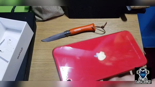 iPhone SE (Product Red) 2020 Unboxing смотреть онлайн