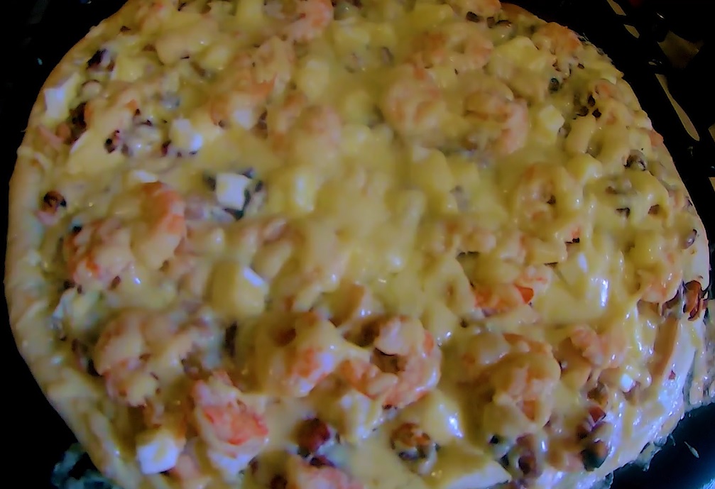 Рома готовит пиццу с морепродуктами. Вкуснейший рецепт! Как в ресторане и даже лучше! ?
