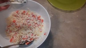 Минтай под крабовой шапкой. Как приготовить вкусную рыбу в духовке?