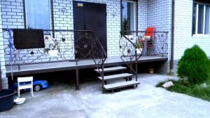 Сделать отдельный вход через лоджию через балкон на первом этаже, перила, веранда, лестница, ступен