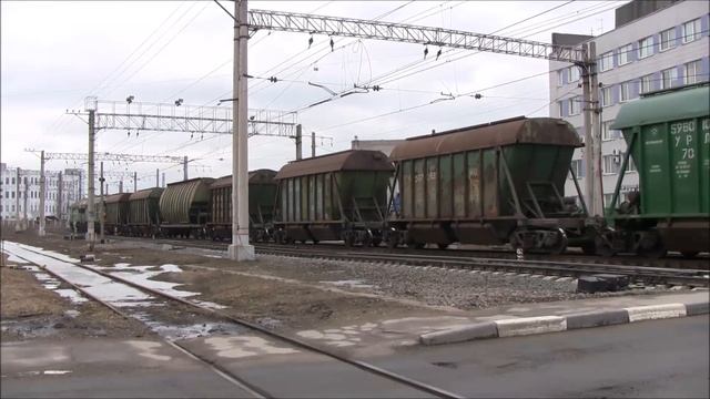 "Фотографировать нельзя!" Тепловоз 2ТЭ116-663 с грузовым поездом, СПб смотреть онлайн