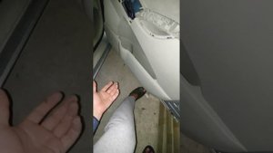 Тойота Isis как снять легко передние дверные карты.