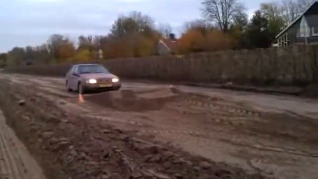 the flying volvo 460! смотреть онлайн