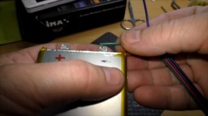 Заменил батарею планшета - батареей от смартфона.