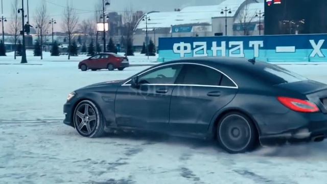 Зима в мерсе, на душе дрифт? #банан #мерс #зимнийдрифт #тренды #зима #зимавсердце #fyp #cls #cls63