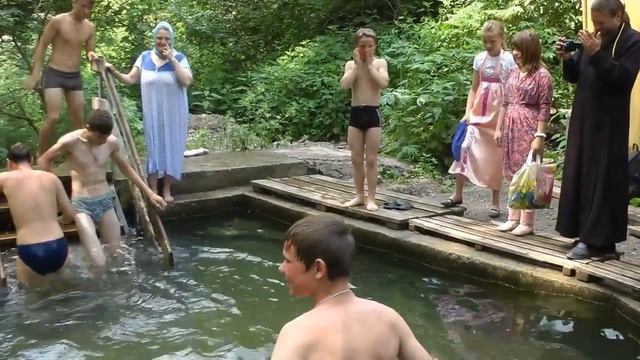 Святой источник Ложок Православный лагерь смотреть онлайн