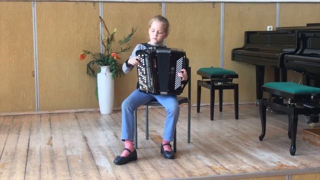 "Давайте подружимся с музыкой!". День открытых дверей Климовской ДМШ. смотреть онлайн