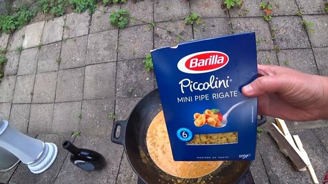 Макароны по-флодски в казане на костре, получилось очень вкусно!