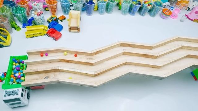 Marble Run Race ☆ HABA Slope & Retro Makita Truck, Garbage Truck Long Version #012 смотреть онлайн