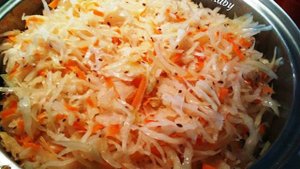 Бигус с мясом и черносливом
