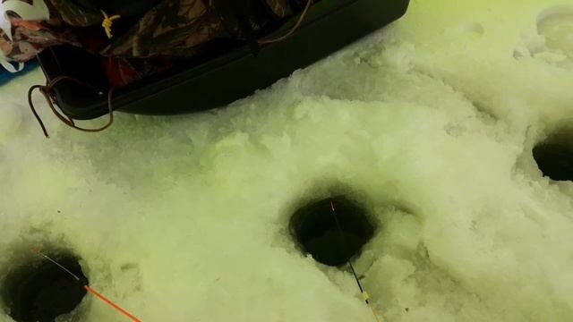 Карась. Отрыв по полной. Озеро Большой Камаган Курганской области 7.12.2019 смотреть онлайн