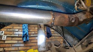 CRO$$отка. Раздвоеный выхлоп на ваз 2115, такого больше не будет😎. Банка от Куги👀