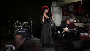Сола Монова. Песенка в стиле Высоцкого о соцсетях. Пожалуйста подпишитесь