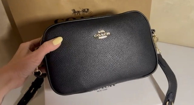 Сумка Coach camera back смотреть онлайн