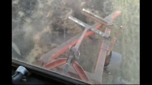 Пахота поля трактором МТЗ 82 с плугом ПЛН 3 35