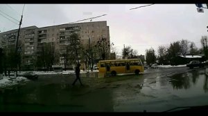 Гимнастический этюд на пешеходном переходе?♂️