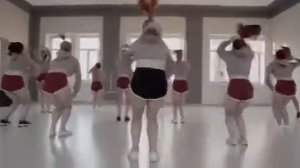 Тверк под песню Мияги Єндишпиль—DLBM