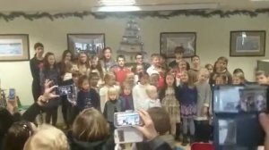 Тихо тихо сказку напевая.....