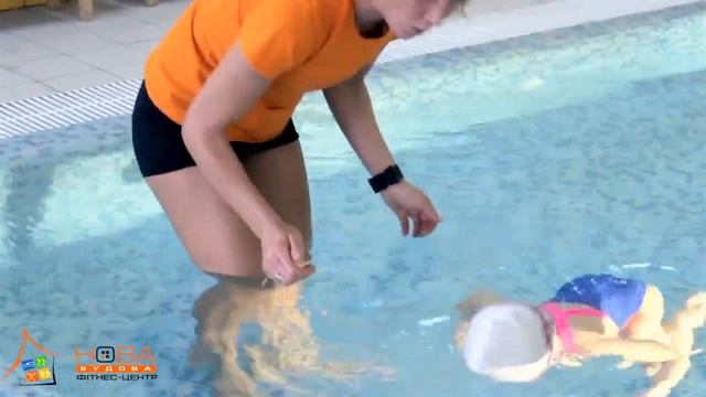 Профессиональный Тренер по Плаванию в Центре "Нова Будова" смотреть онлайн
