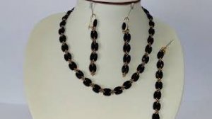 Бисероплетение. Мастер класс.   Украшение из бисера ,бисера и бусин. Ожерелье, браслет, сережки.