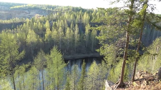 Весенний поход ч1. Седьюский риф. Таёжные реки Седью, Ижма. Пещера в скале Тимана. Толик скалолаз смотреть онлайн