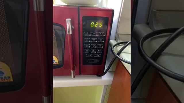 После того как помыла микроволновку она перестала греть Hyundai H-MW3225 смотреть онлайн