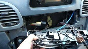 Не працює обдув лобового скла. Як знайти причину? Ремонт Mercedes Sprinter W903 W904