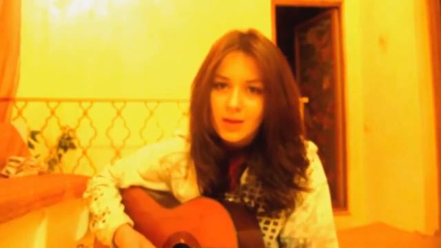 очень ну очень красивая девушка поет под гитару смотреть онлайн