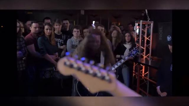 Глеб Олейник играет-Pink Floyd Comfortable Numb #рок #батл #спб #олейник #pinkfloyd смотреть онлайн