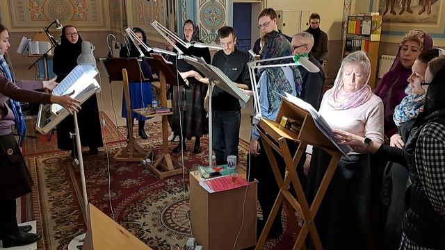 Тропари по Трисвятом. Регент Екатерина Артюхова.