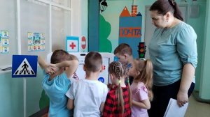 Квест-игра по ПДД для старшего возраста "Знай правила дорожного движения"