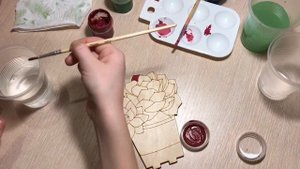 Разрисовываем деревянные фигурки для раскрашивания гуашью часть 1