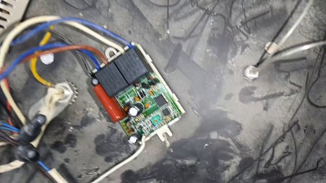 Апгрейд и без того умной люстры - подключение к Алисе в нескольких частях (рожках?) - с 1 кнопкой смотреть онлайн